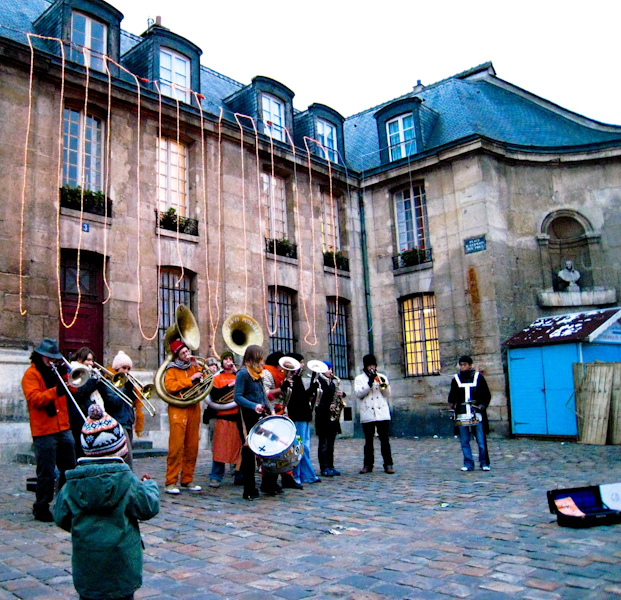 Enfant dans Saint Germain